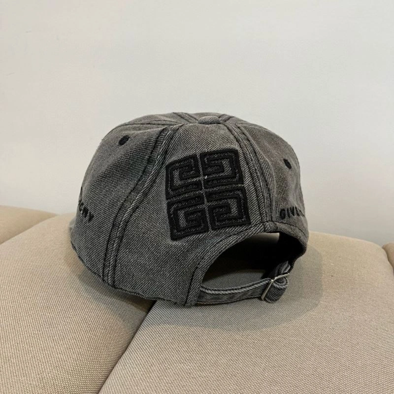 TravelReady Givenchy Caps 262071