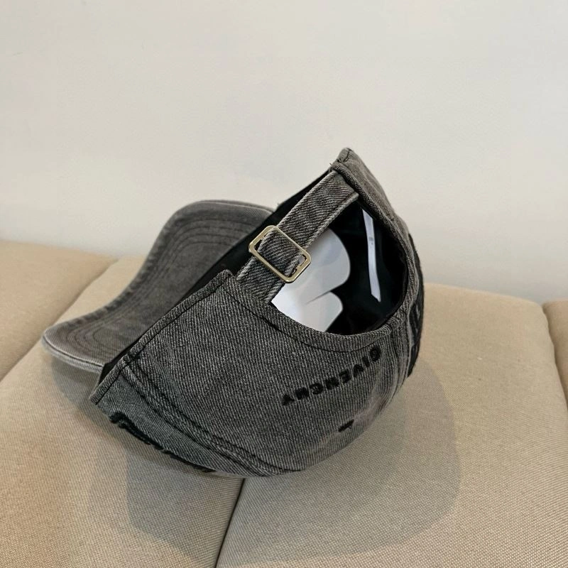 TravelReady Givenchy Caps 262071