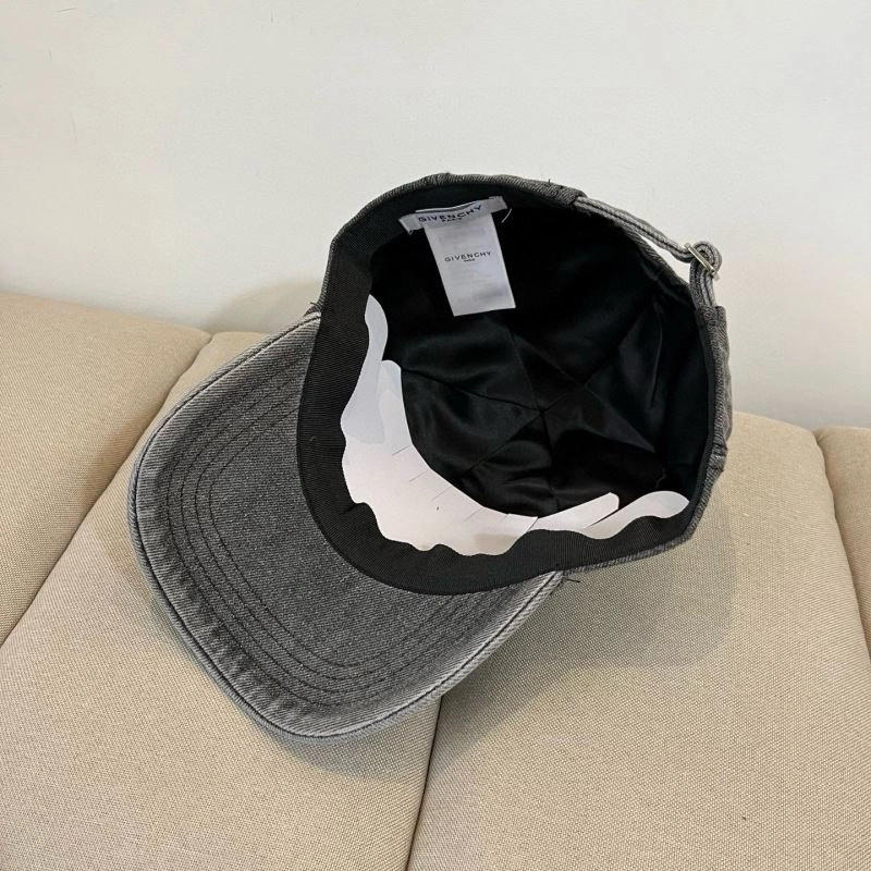 TravelReady Givenchy Caps 262071