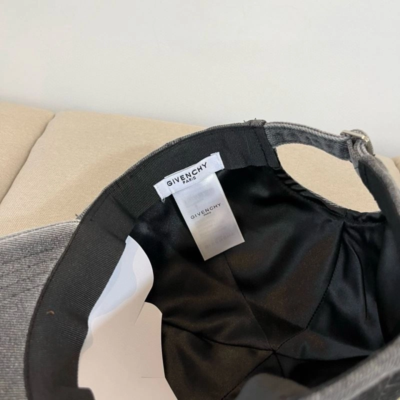 TravelReady Givenchy Caps 262071