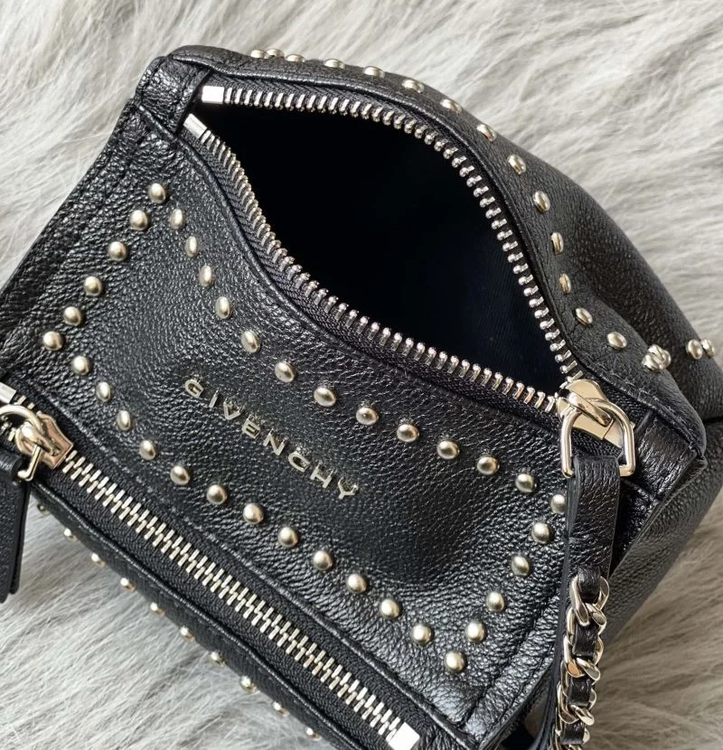 Snug Givenchy Clutch Bags 44930
