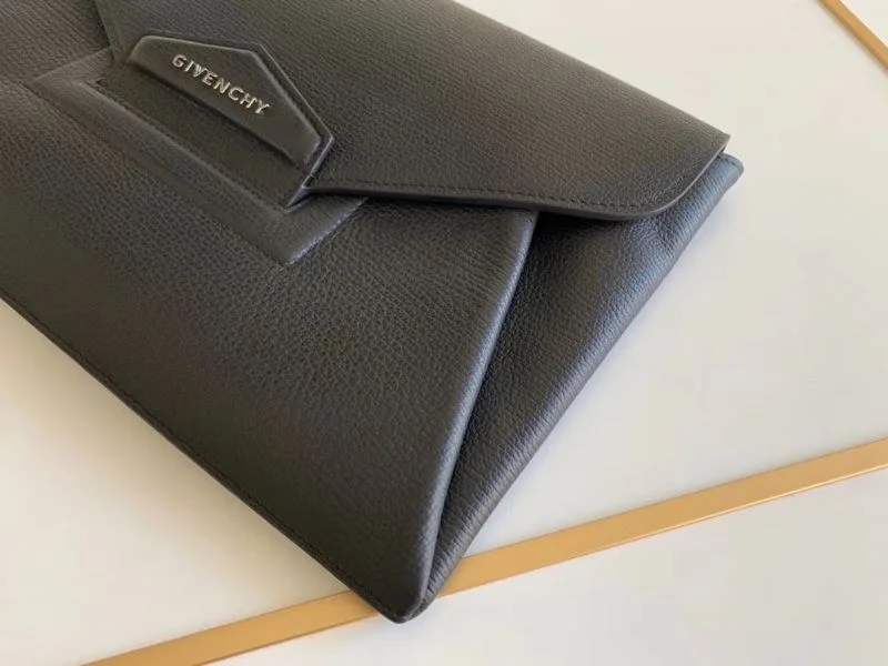 Givenchy Clutch Bags EasyCare 44929