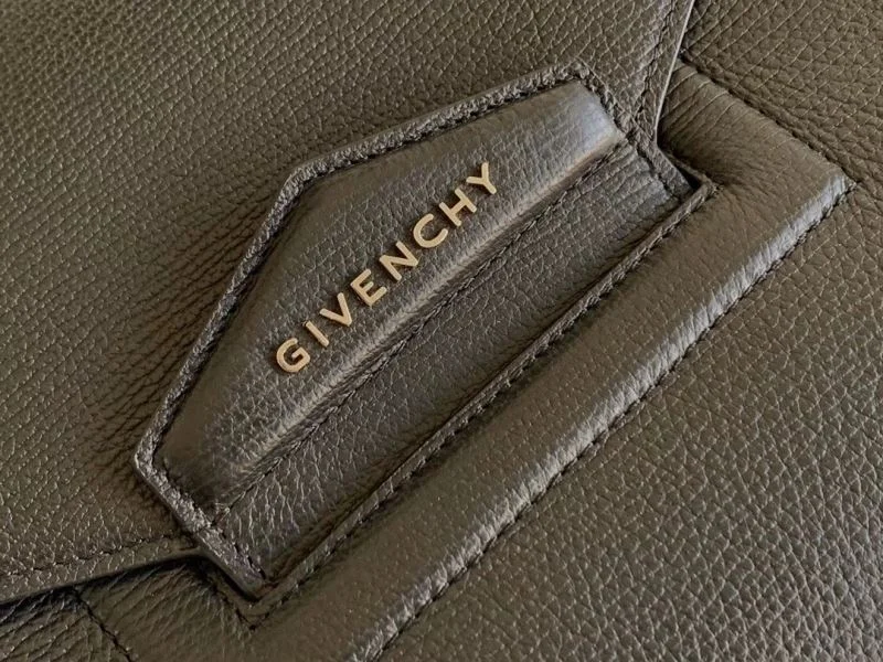Givenchy Clutch Bags EasyCare 44929