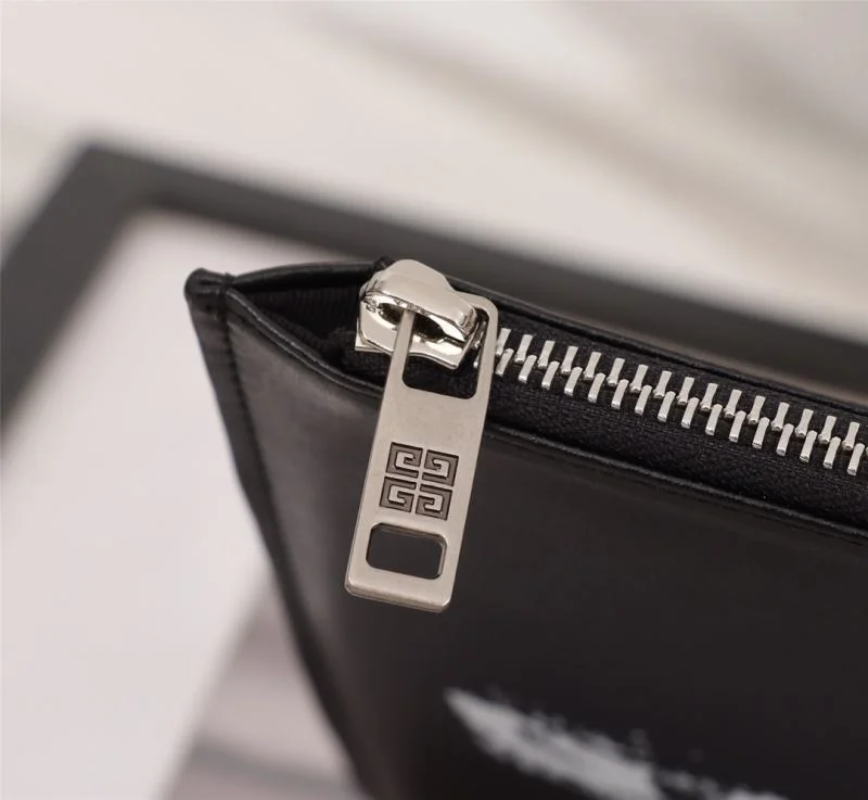 SoftTouch Givenchy Clutch Bags 44835