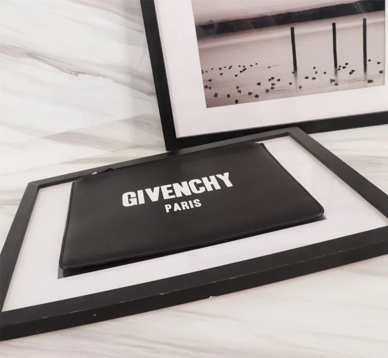Reliable Givenchy Clutch Bags 44831