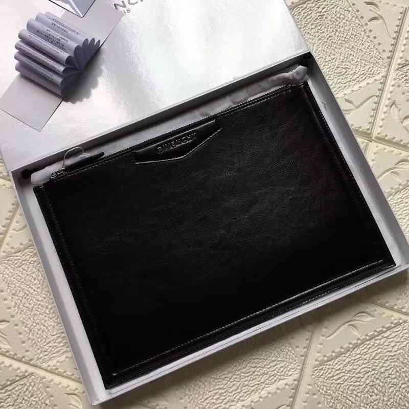 Bold Givenchy Clutch Bags 44825