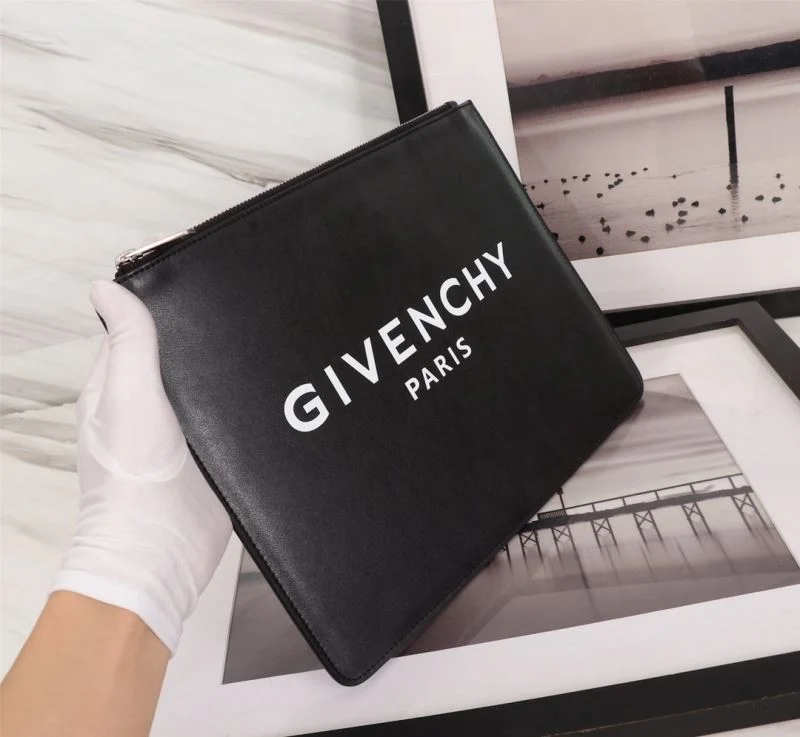 SmoothTexture Givenchy Clutch Bags 44818