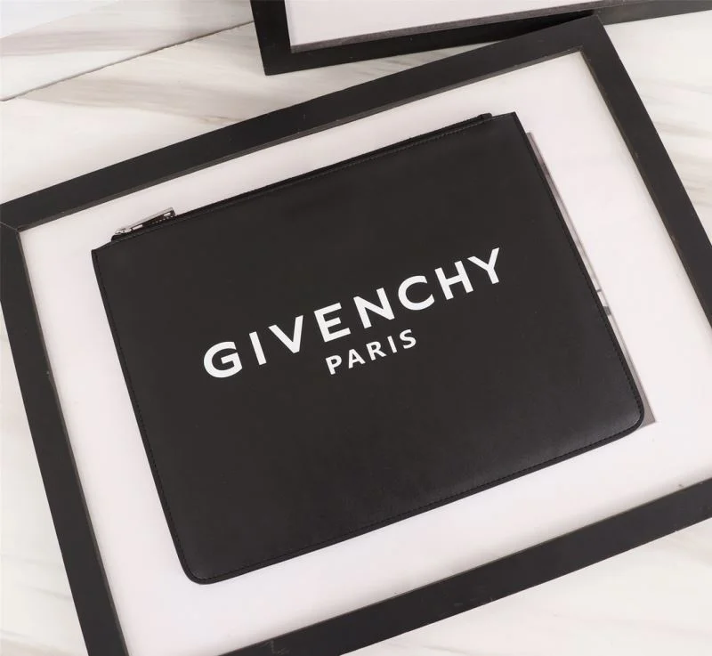 SmoothTexture Givenchy Clutch Bags 44818