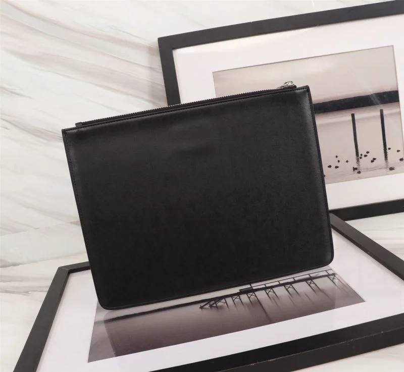 SmoothTexture Givenchy Clutch Bags 44818
