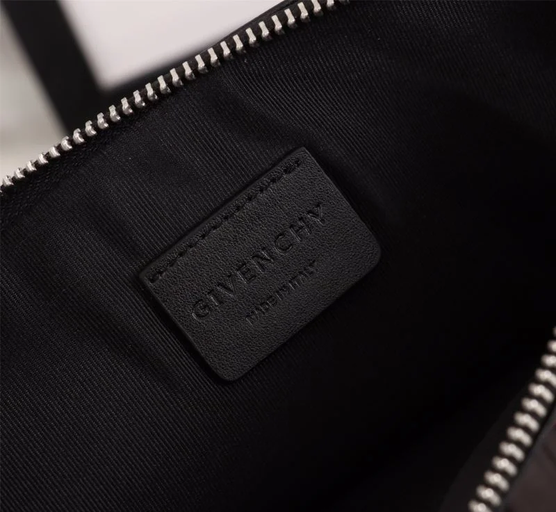 TravelReady Givenchy Clutch Bags 44794