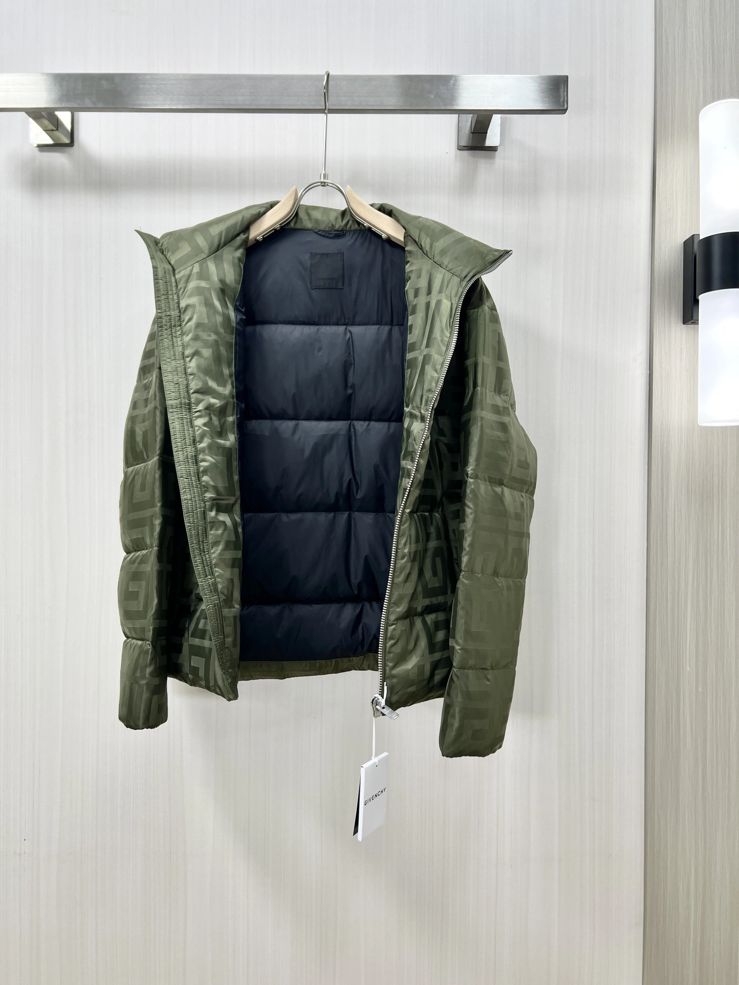 Chic Givenchy Down Jackets 124221