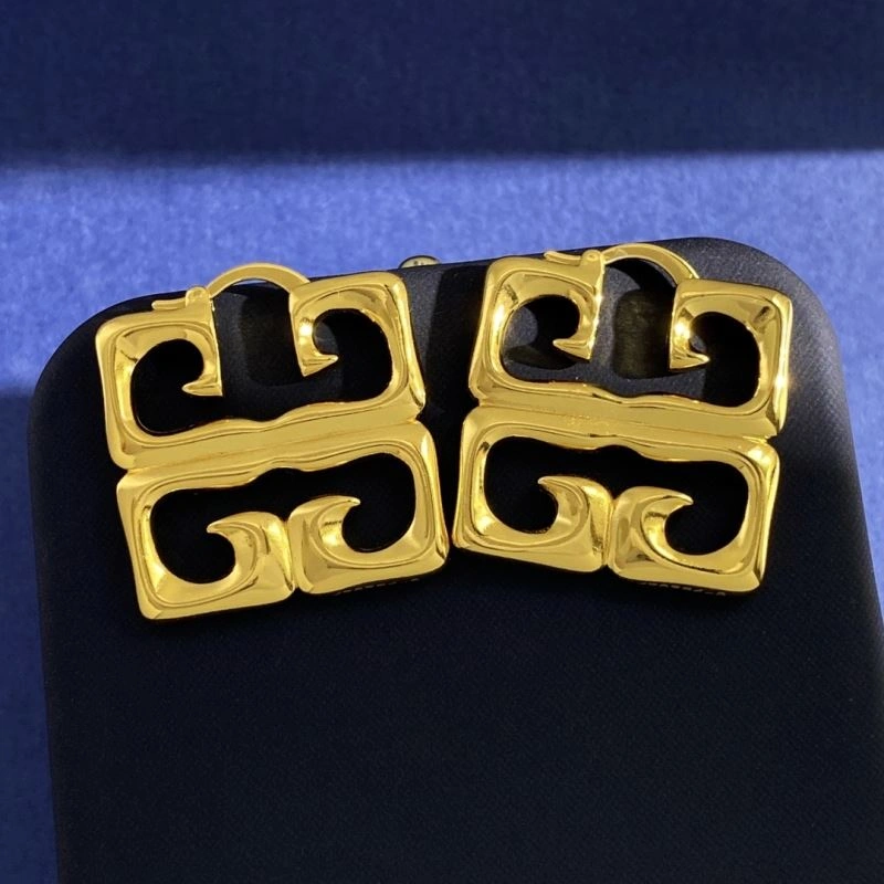 EyeCatching Givenchy Earrings 212619