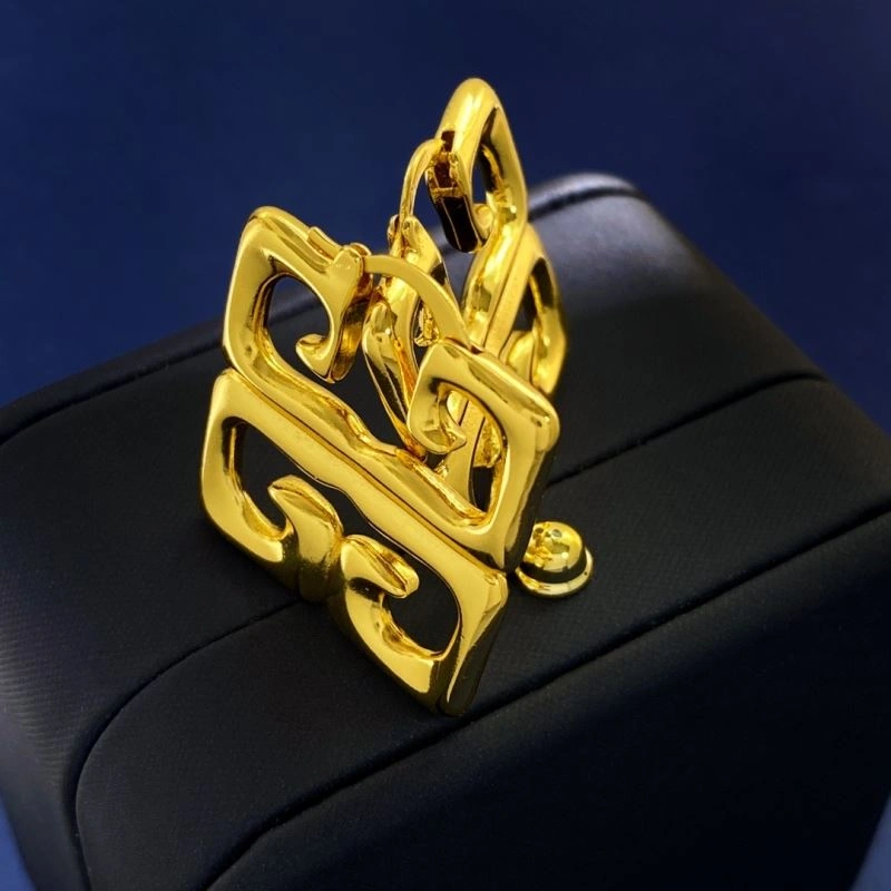 EyeCatching Givenchy Earrings 212619