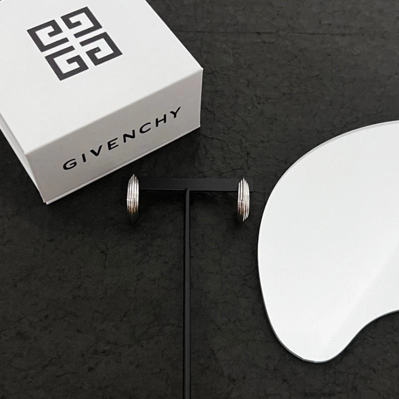 Affordable Givenchy Earrings 212172