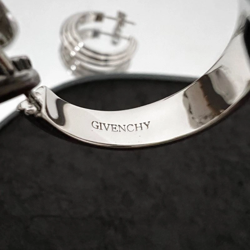 Affordable Givenchy Earrings 212172
