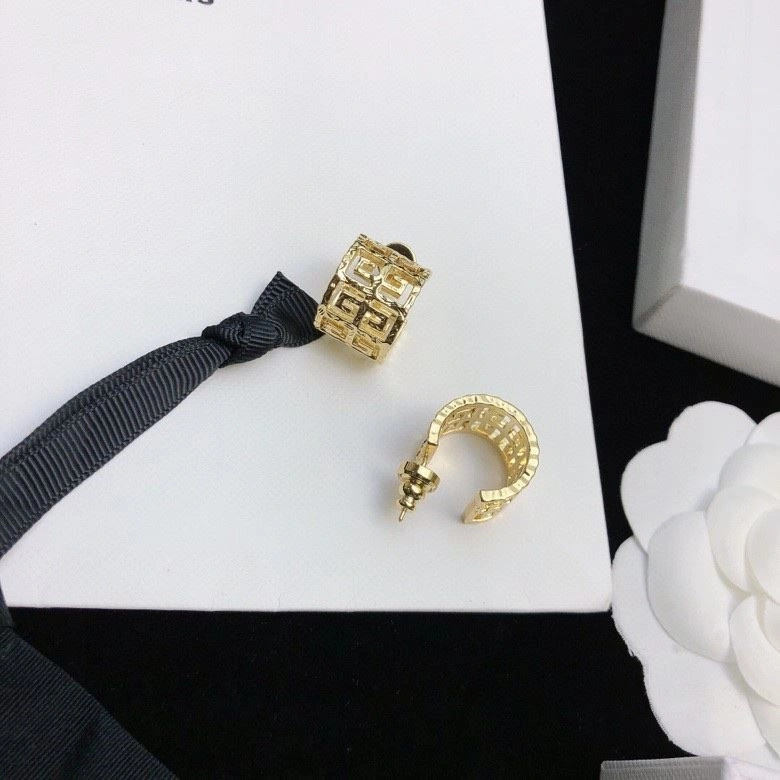 Lightweight Givenchy Earrings 209313