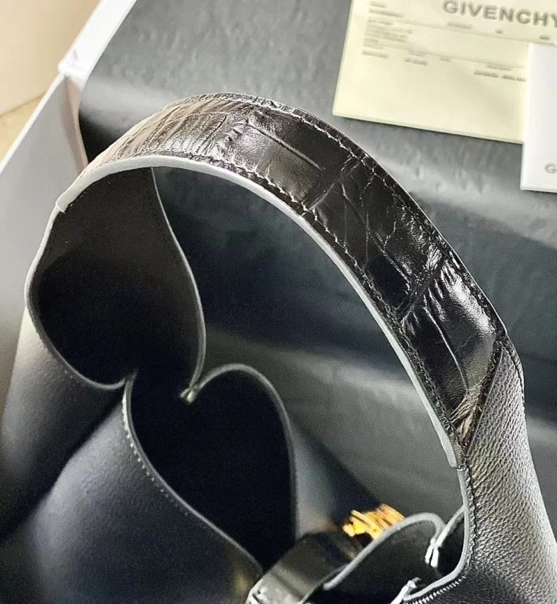 Neat Givenchy Hobo Bags 44574