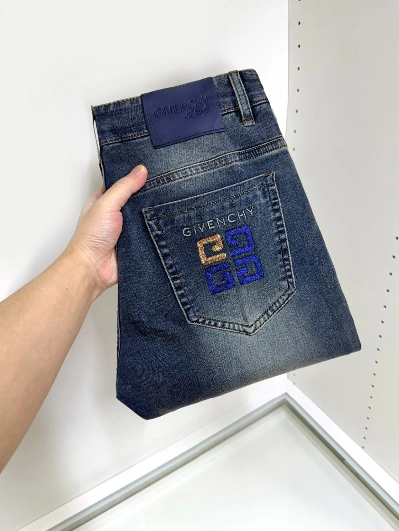 Trendy Givenchy Jeans 124107