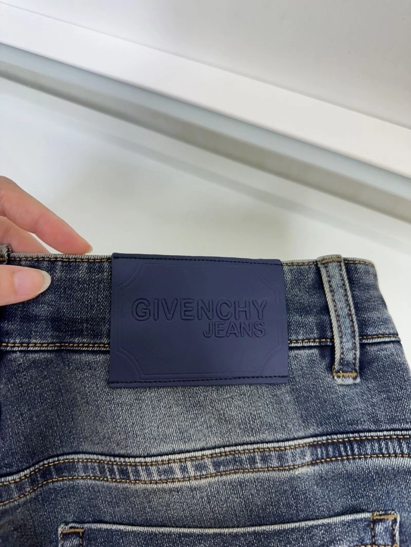 Trendy Givenchy Jeans 124107