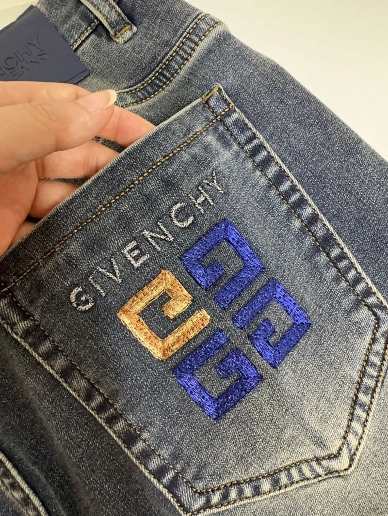 Trendy Givenchy Jeans 124107