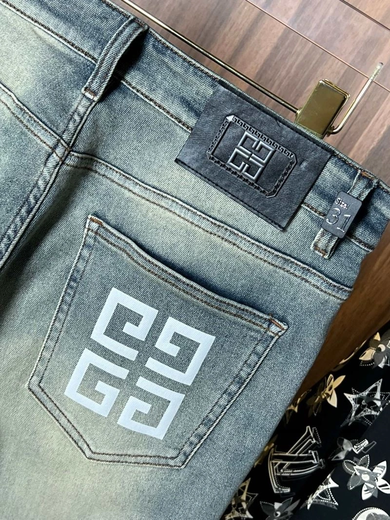Givenchy Jeans Timeless 124109