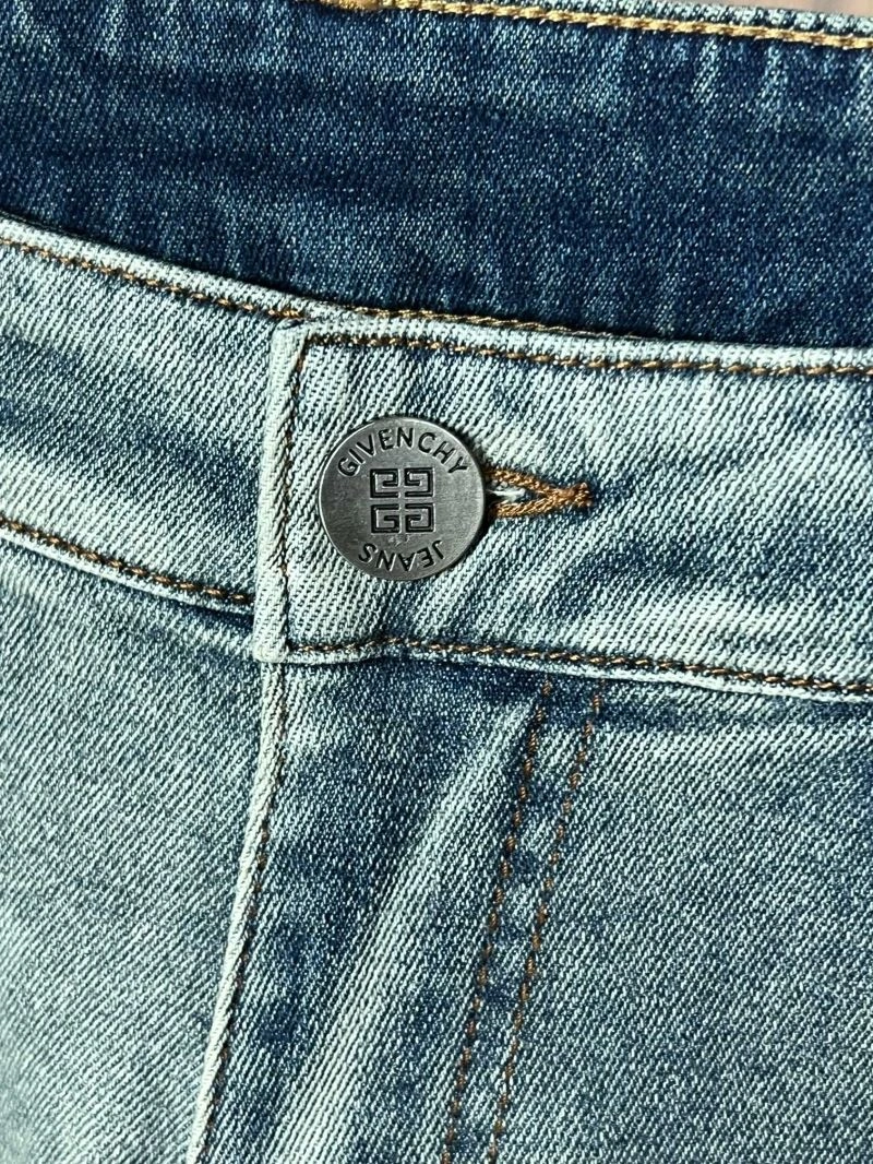 Givenchy Jeans Timeless 124109