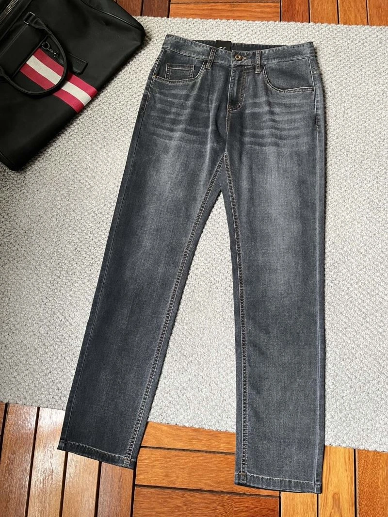Resilient Givenchy Jeans 123938