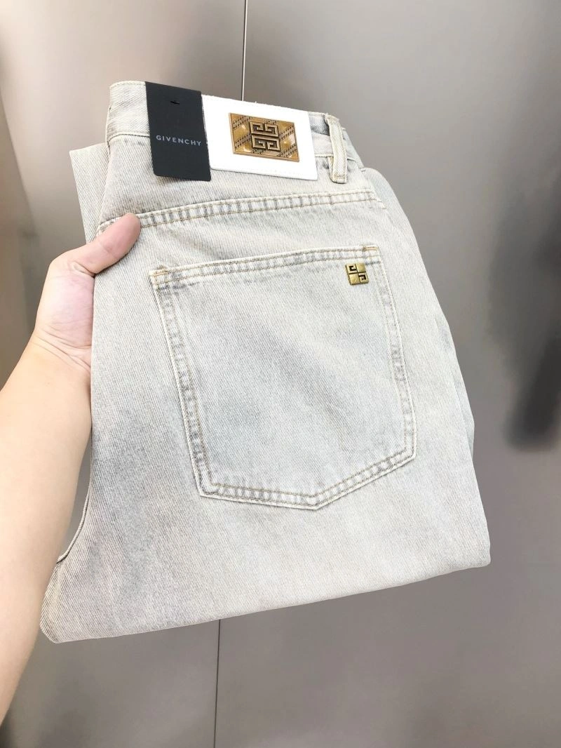 TravelReady Givenchy Jeans 123755