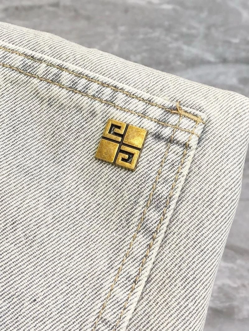 TravelReady Givenchy Jeans 123755