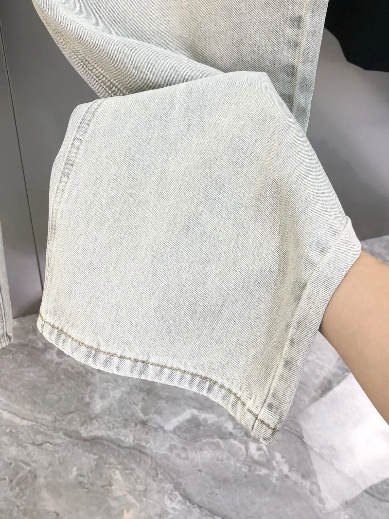 TravelReady Givenchy Jeans 123755