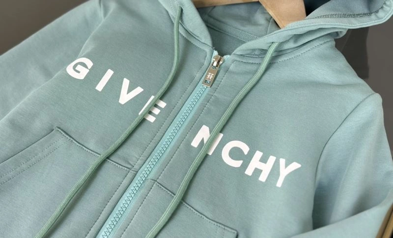 Supportive Givenchy Kids 123558
