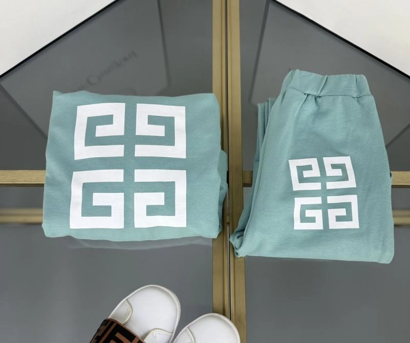 Supportive Givenchy Kids 123558