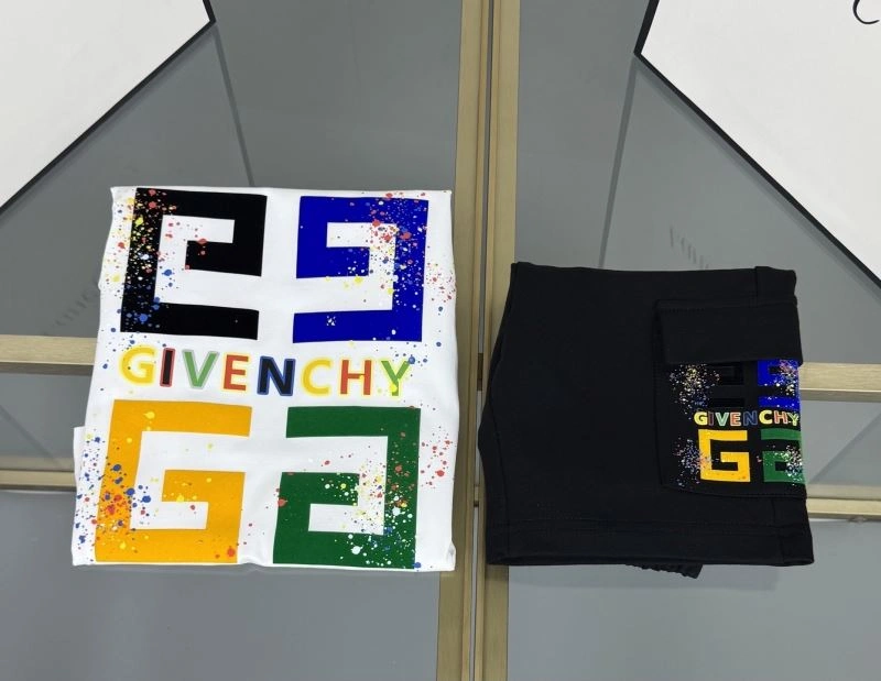 Sporty Givenchy Kids 123545