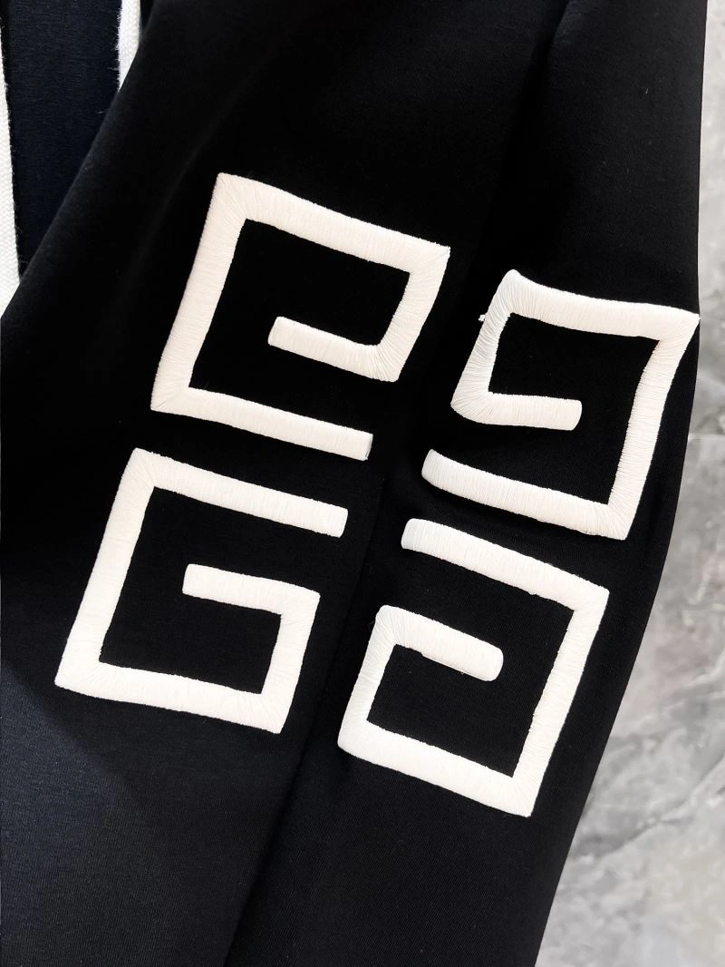 Flexible Givenchy Long Pants 123671