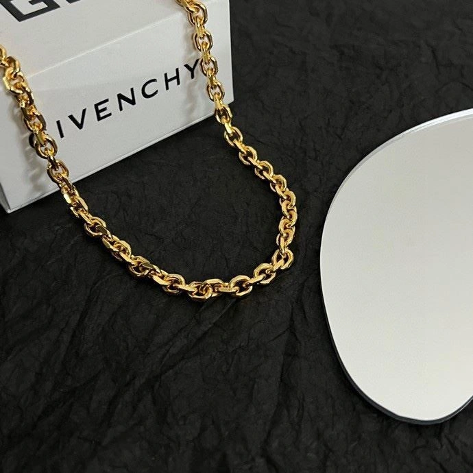 Givenchy Necklaces Compact 209868