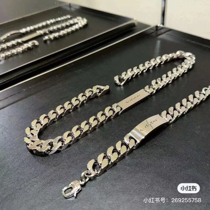 MultiPurpose Givenchy Necklaces 209866