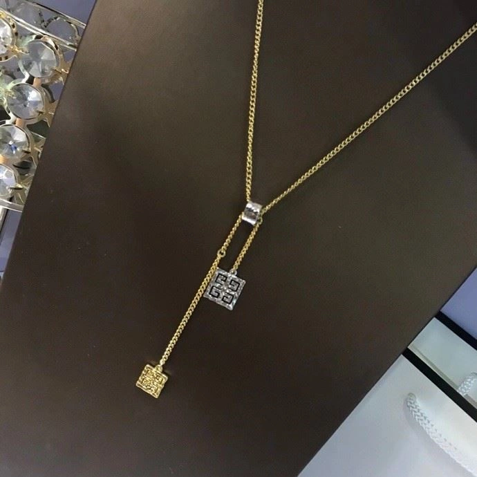 Fashionable Givenchy Necklaces 209316