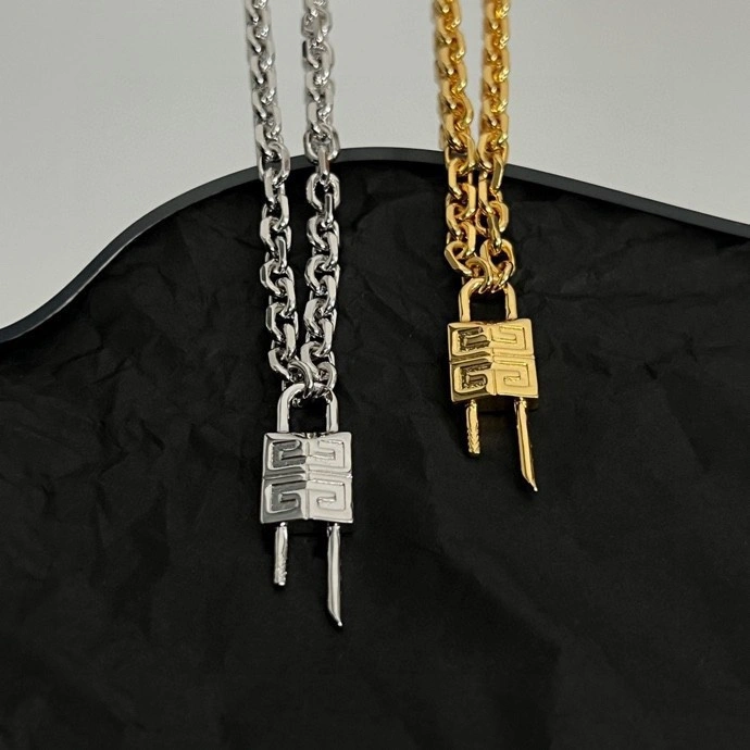 Givenchy Necklaces Refined 208023
