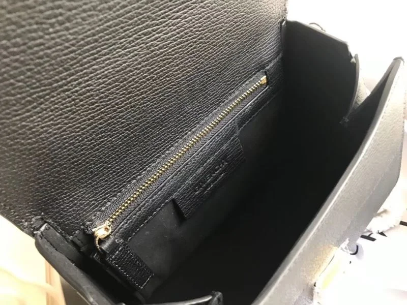 Unisex Givenchy Pandora Bags 44779