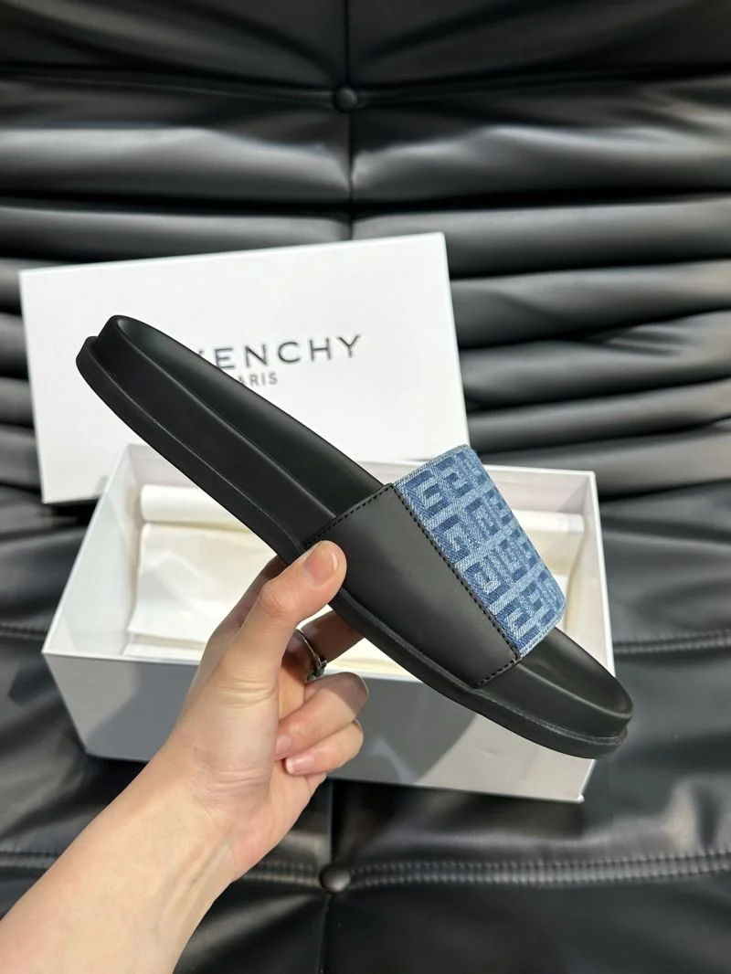 FastDry Givenchy Sandals 4652