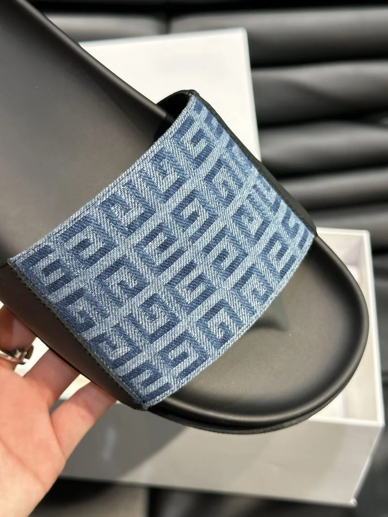 FastDry Givenchy Sandals 4652