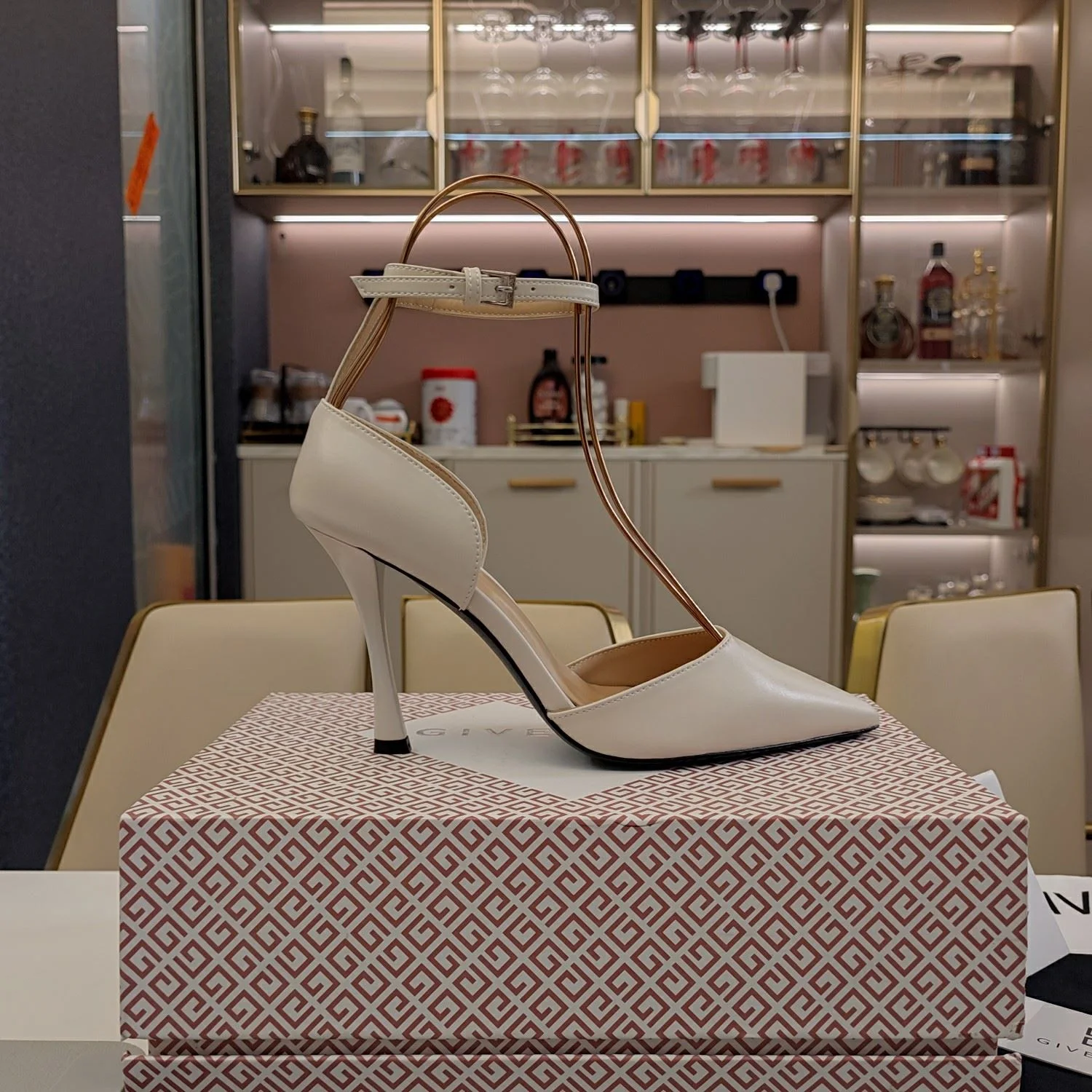 Premium Givenchy Sandals 8083