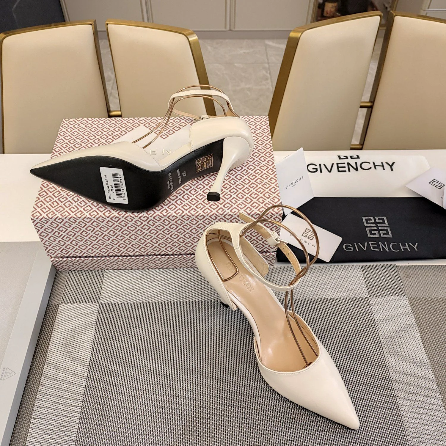 Premium Givenchy Sandals 8083