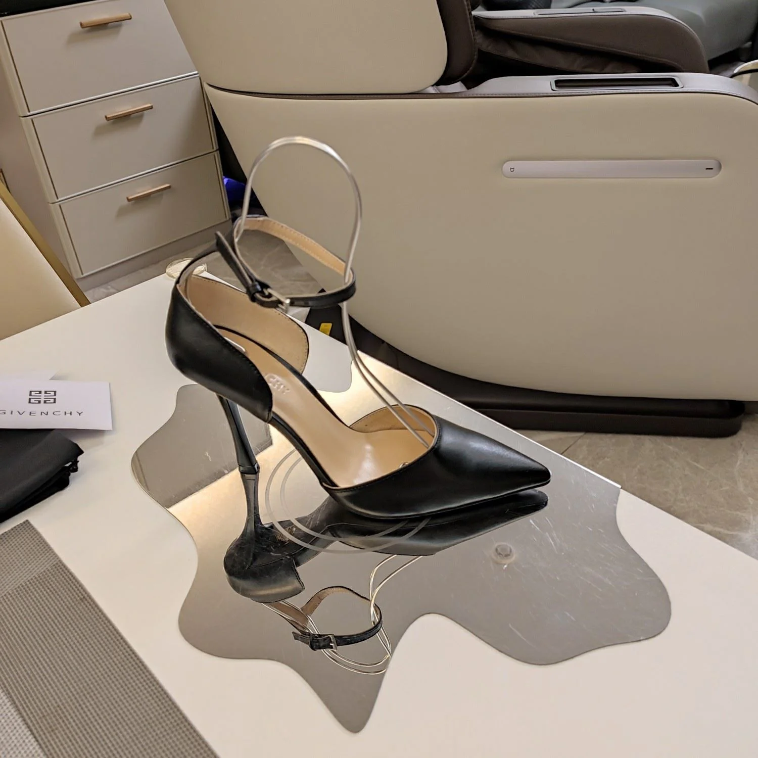 TimelessDesign Givenchy Sandals 8100