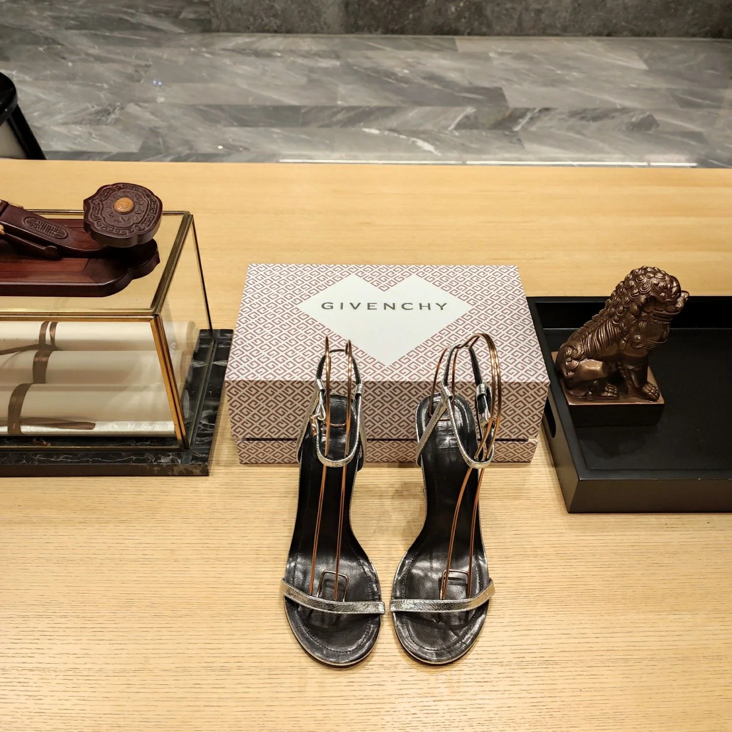Thermal Givenchy Sandals 8088