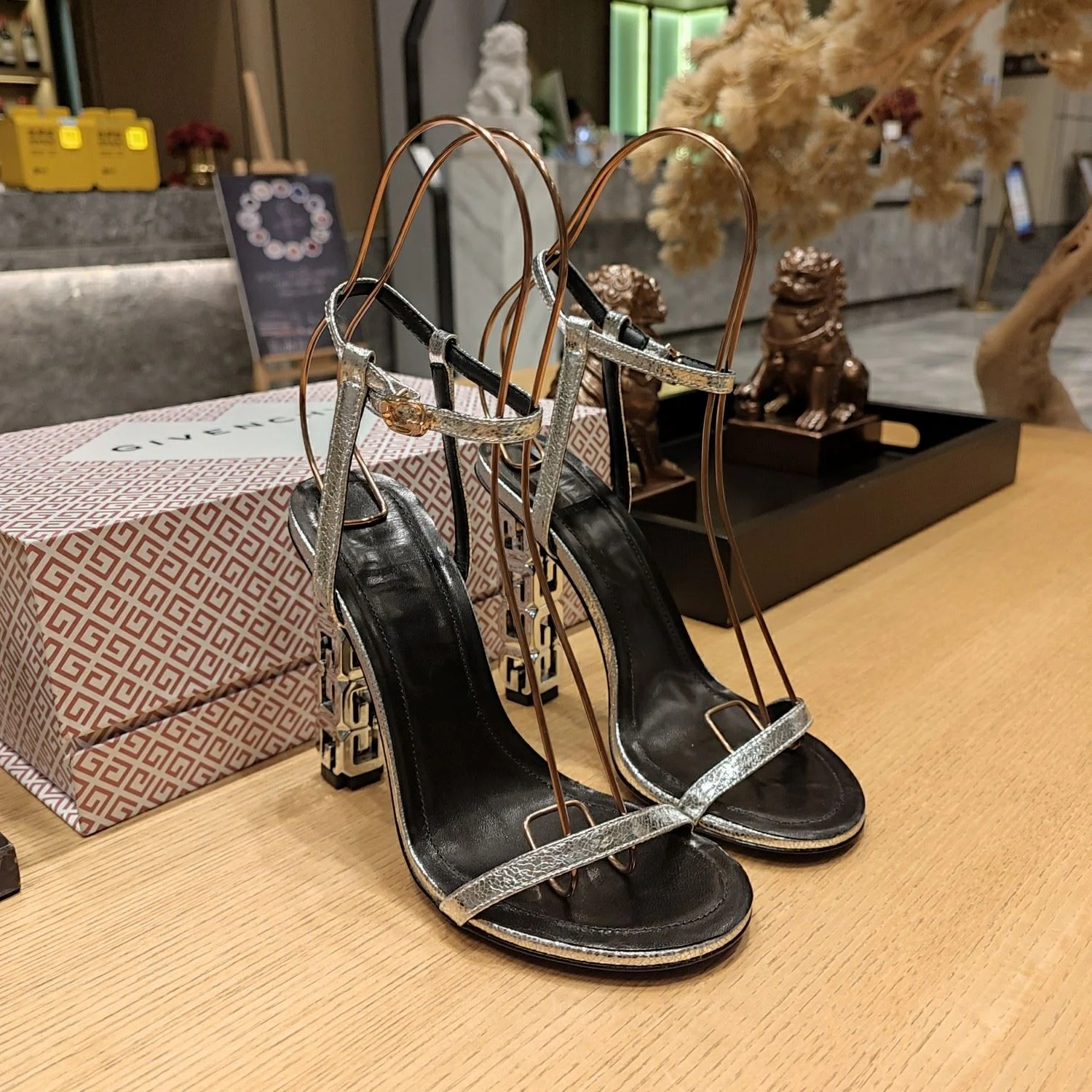 Thermal Givenchy Sandals 8088