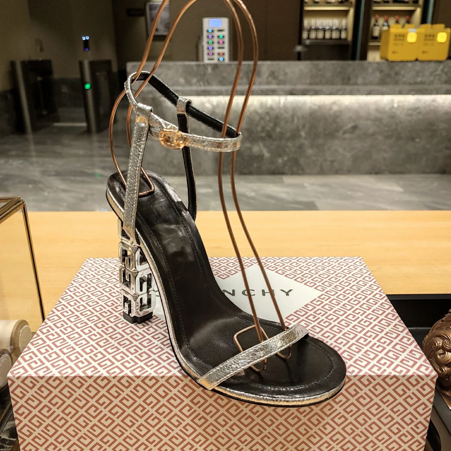 Thermal Givenchy Sandals 8088