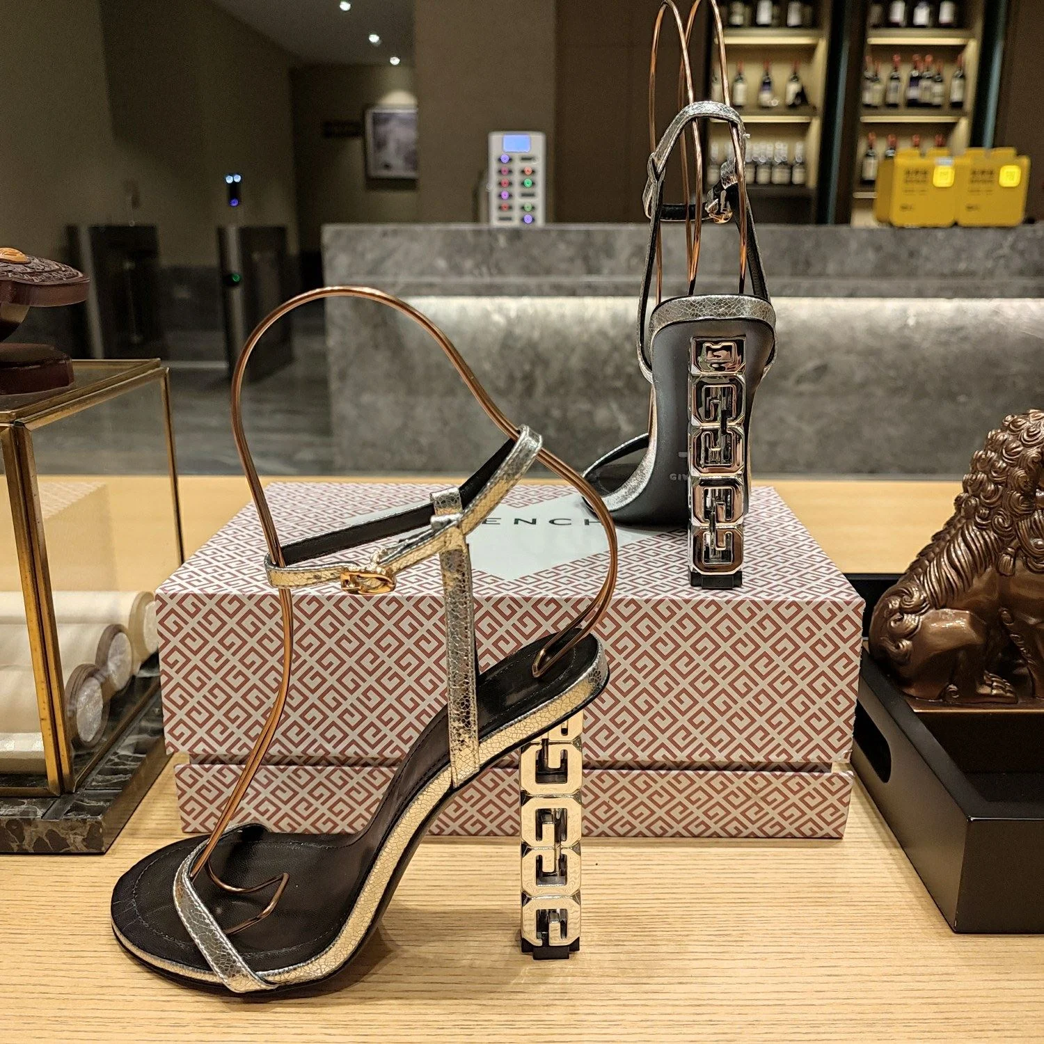 Thermal Givenchy Sandals 8088