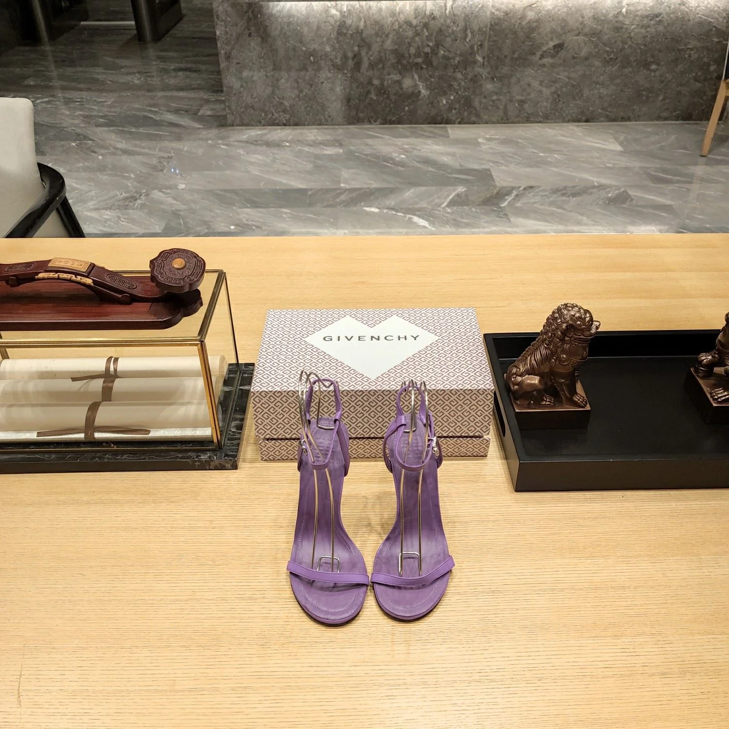MoistureWicking Givenchy Sandals 8073