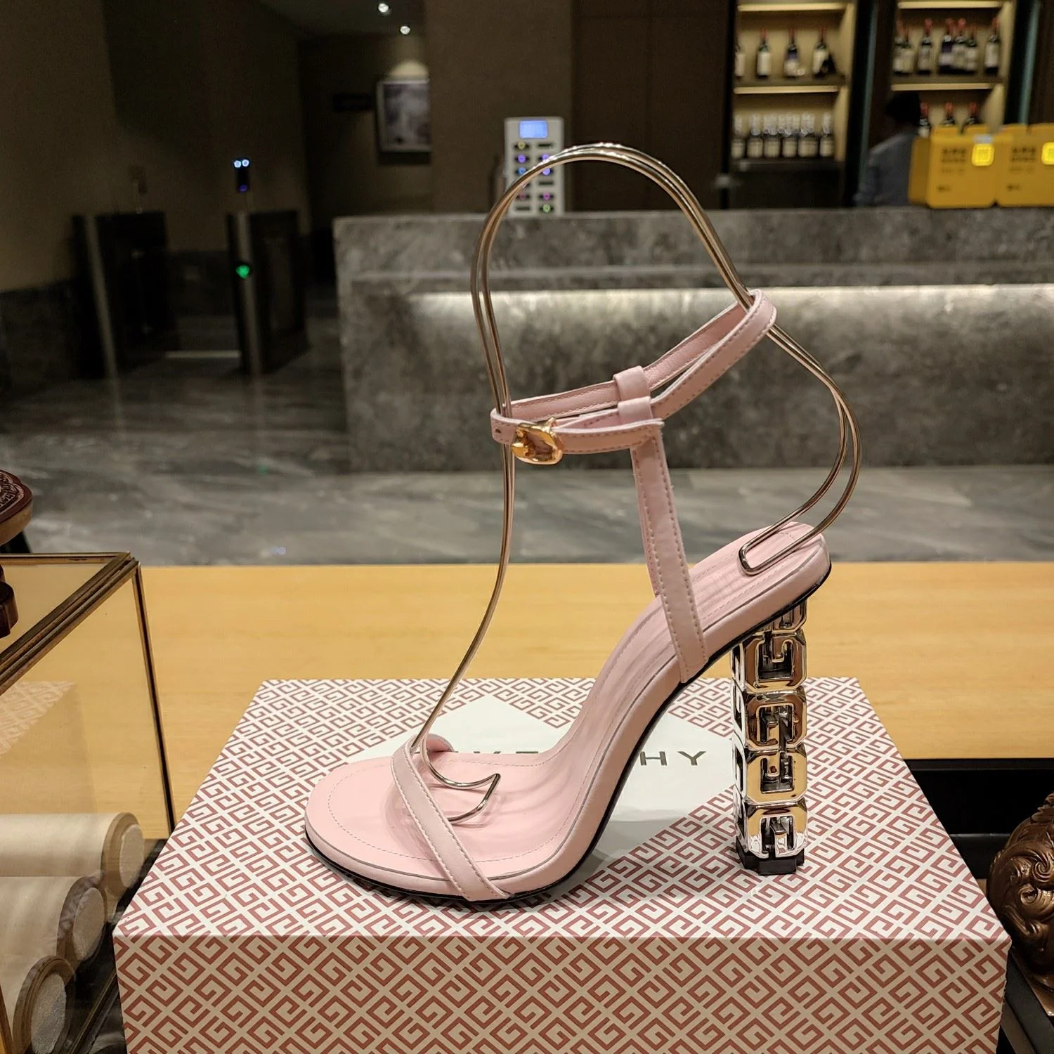 Givenchy Sandals Timeless 8066